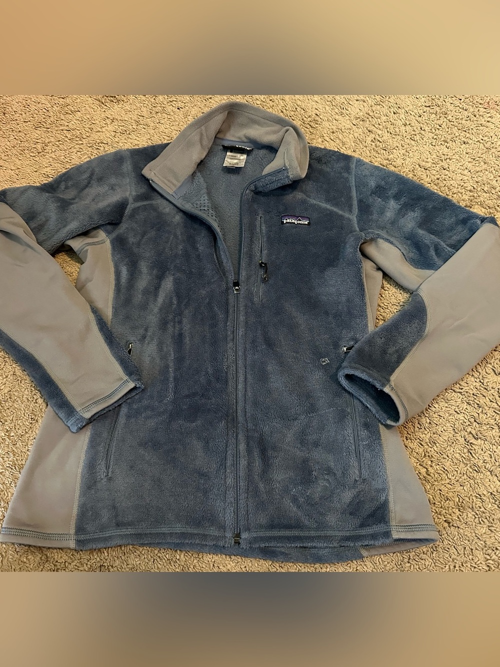 Patagonia Blue and Light Gray Fleece Jacket